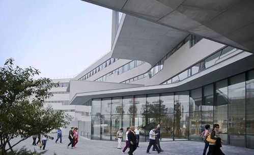 以人育人，共同發展 北京四中教育集團的技術開發實踐與育人理念融合